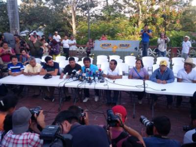 Ayotzinapa: “Mientras no haya pruebas nuestros hijos están vivos”
