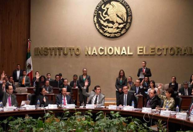 Elecciones 2015: Sólo 23% de los candidatos ha compartido su perfil en el INE