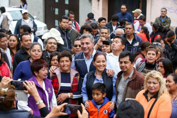 Tony Gali encabeza jornada integral de servicios en Amalucan