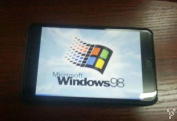 ¿Un iPhone 6 Plus corriendo Windows 98?