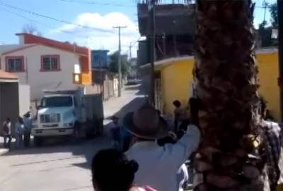 VIDEO: Alcalde de Oaxaca ordena disparar contra manifestantes