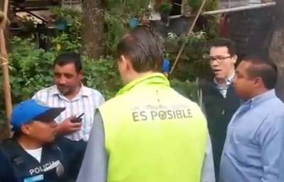 VIDEO: Candidato propina cabezazo a funcionario del DF