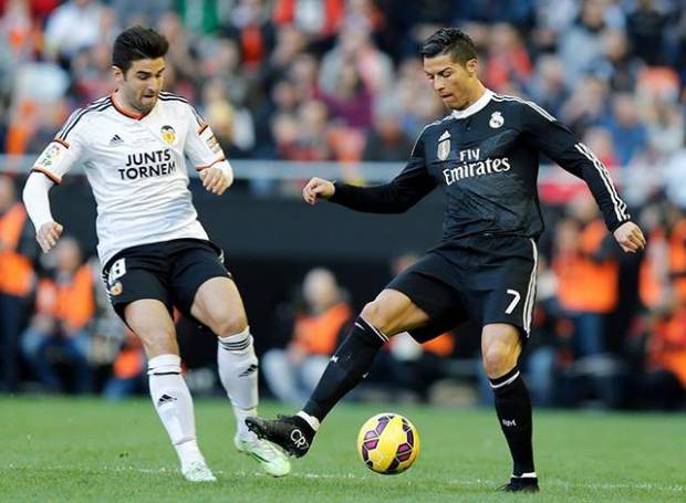 Real Madrid inició 2015 con derrota 1-2 ante Valencia en la Liga Española