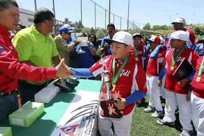 Minatitlán se corona campeón nacional de Beisbol Infantil en Puebla