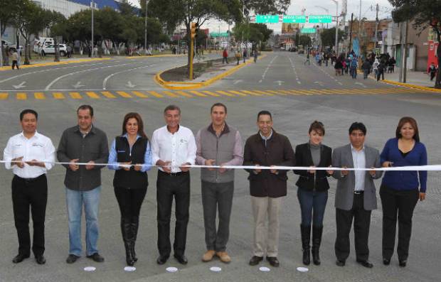 Moreno Valle y Gali inauguran concreto en bulevar Norte