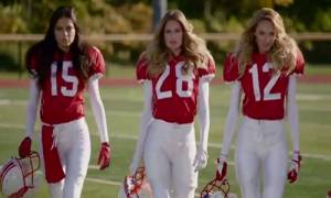 VIDEO: Ángeles de Victoria&#039;s Secret promocionan 14 de febrero con el Super Bowl