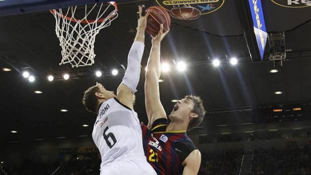 Real Madrid, campeón de la Copa del Rey de Baloncesto, derrotó 77-71 al Barcelona