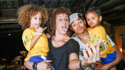 Niños saltan a la fama en redes sociales por su parecido a David Luiz y Thiago Silva