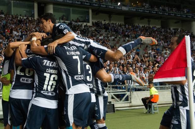 Rayados estrenó estadio con victoria 3-0 ante Benfica de Portugal