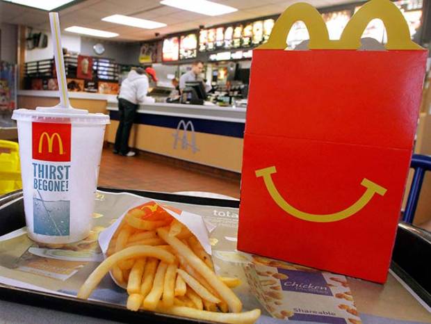 Minions de McDonalds maldicen a compradores