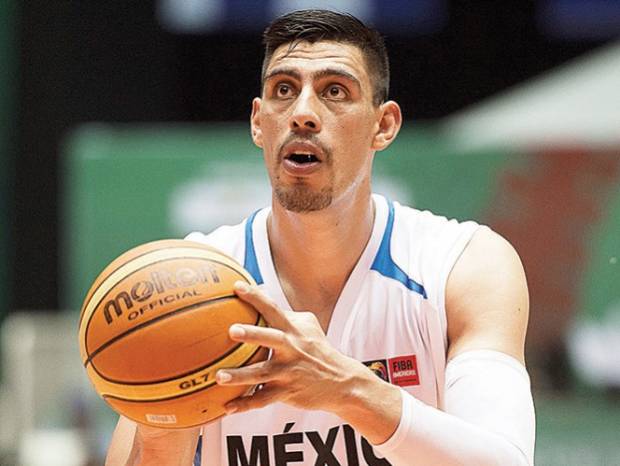 Gustavo Ayón, contento en el Real Madrid de baloncesto