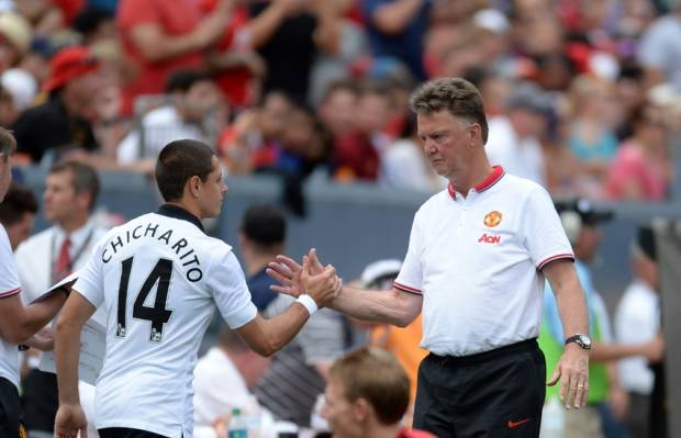 Van Gaal no quiere a Chicharito en el ManU: &quot;Ya lo saqué de aquí&quot;