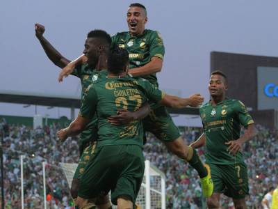 Santos con media corona, goleó 5-0 a Querétaro en la final de la Liga MX