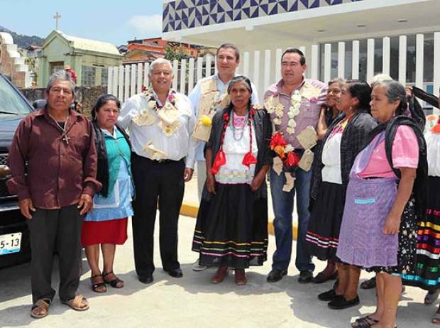 RMV supervisó centro de salud en Zacapoaxtla