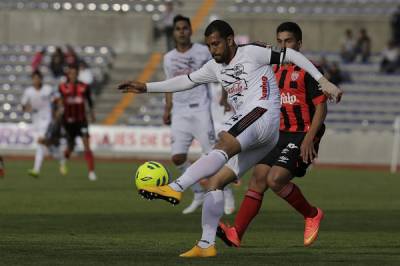 Lobos BUAP goleó 4-2 a Necaxa y le quitó el invicto en el Ascenso MX