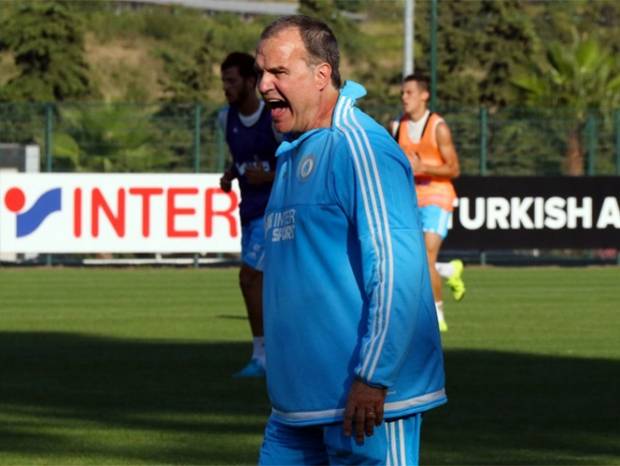 Marcelo Bielsa niega contacto para llegar al Tri