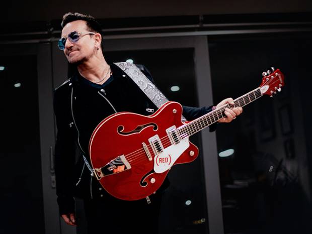 Bono, de U2, no volverá a tocar la guitarra