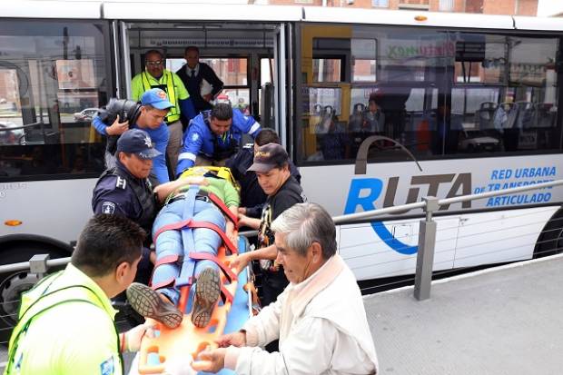 Camioneta invadió carril de RUTA y provocó accidente con lesionados en San Bartolo