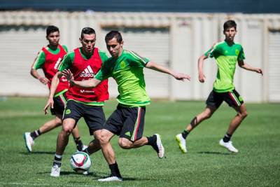 México enfrenta a Ecuador en busca de jugadores para Copa América y Oro