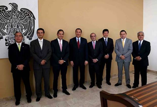 Gobernador de Puebla se reúne con ejecutivos de Scotiabank México