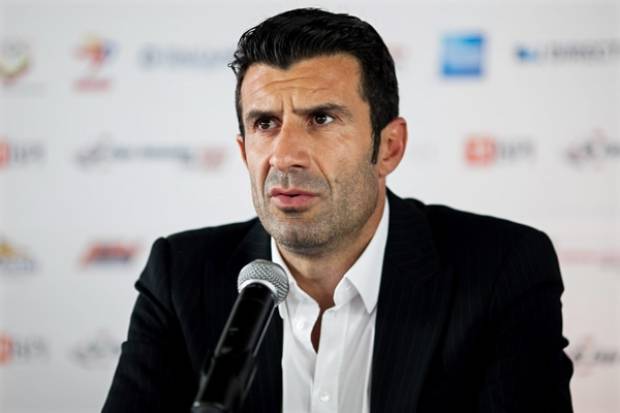 Figo pretende desbancar a Blatter de la dirigencia de la FIFA