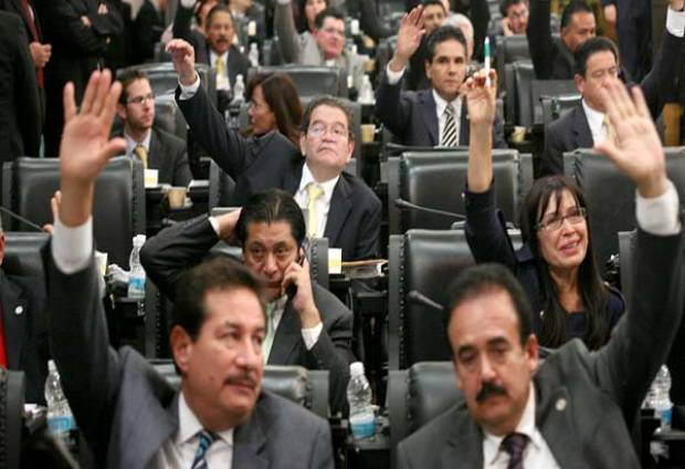 ¿Cuánto gana realmente un senador?