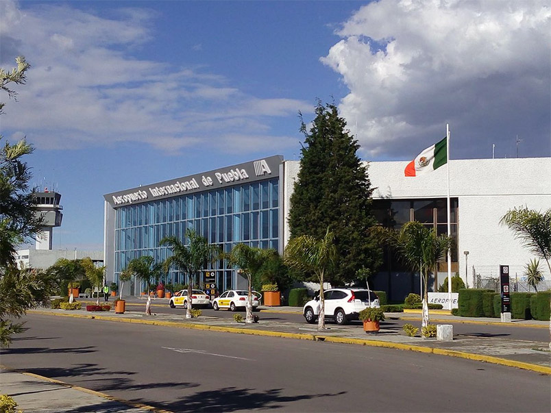 Aeropuerto de Puebla suspendió operaciones 3 horas por actividad volcánica