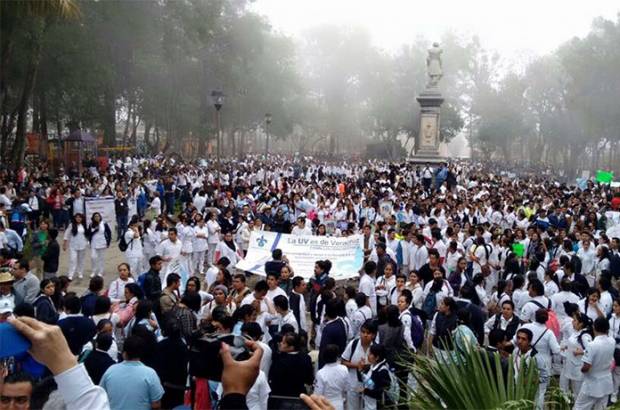 Universidad Veracruzana retoma protestas contra Duarte