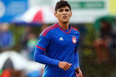 Alan Pulido reapareció con el Olympiacos en Grecia