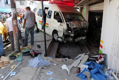 Mujer perdió el pie derecho tras colision de Ruta 24 contra una tortillería en Reforma Sur