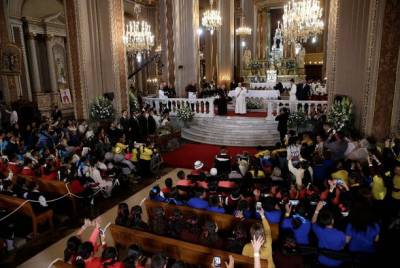 “Nunca se dejen pisotear por nadie”: Francisco a niños en Morelia