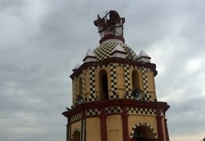 VIDEOS: Rayo daña torre de la parroquia de San Miguel en Huejotzingo