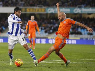 Carlos Vela jugó en victoria de la Real Sociedad sobre Valencia