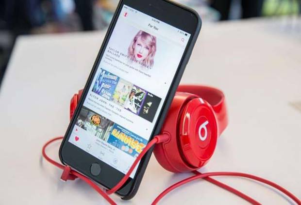 Apple no ha dejado que sus usuarios actualicen Spotify