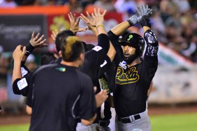 Pericos de Puebla se enfrentan a Diablos Rojos del México