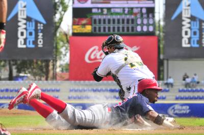 Pericos de Puebla cayó 2-3 ante Águila de Veracruz en el primero de la serie