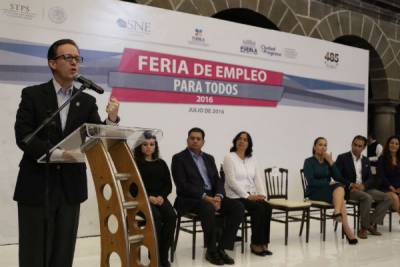 Luis Bank abrió la “Feria de Empleo para Todos 2016”