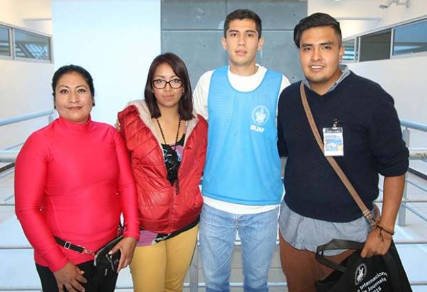 Se gradúa primera generación internacional del bachillerato &quot;5 de mayo&quot; de la BUAP