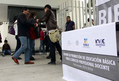 Maestros de Puebla realizan examen de oposición para ingreso a educación básica