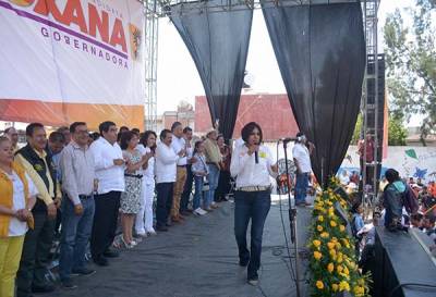 Roxana Luna cierra campaña en San Pedro Cholula