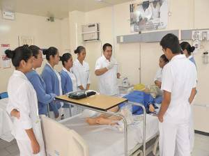 COMACE reacredita a licenciatura en Enfermería de la BUAP