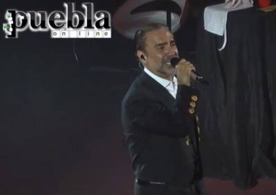 Alejandro Fernández en el Palenque de Puebla 2016