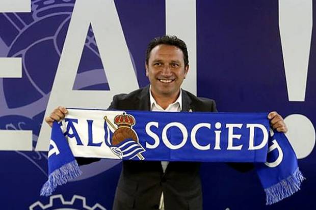 Eusebio Sacristán es el nuevo DT de Carlos Vela en la Real Sociedad