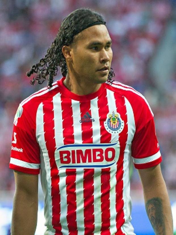 Gullit Peña, cerca de fichar con Gallos Blancos