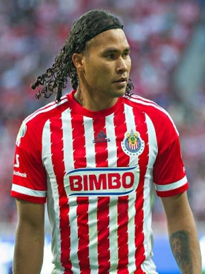 Gullit Peña, cerca de fichar con Gallos Blancos