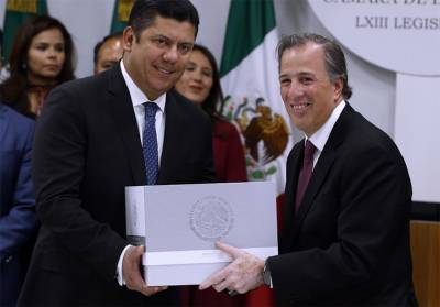 Meade descarta más recortes en Foro Forbes