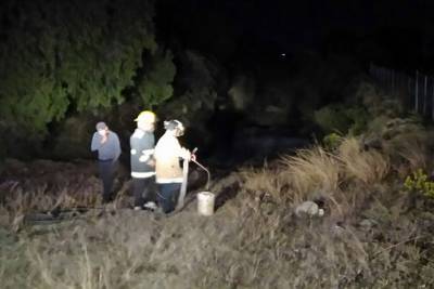 Evacuan ocho viviendas de Amozoc por fuga de gasolina en ducto de Pemex