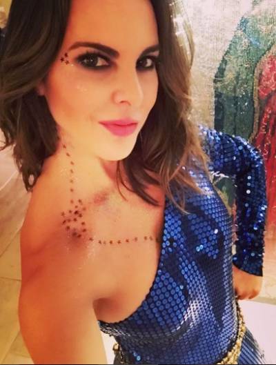 FOTOS: Kate del Castillo celebró Día de Muertos en la cama