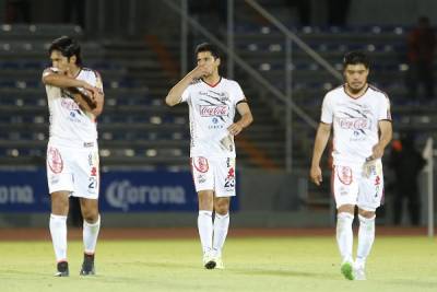 Lobos BUAP en picada; salieron goleados 0-3 ante Celaya en el Ascenso MX