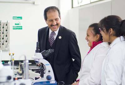 La BUAP brinda a sus estudiantes una formación integral y de calidad: AEO